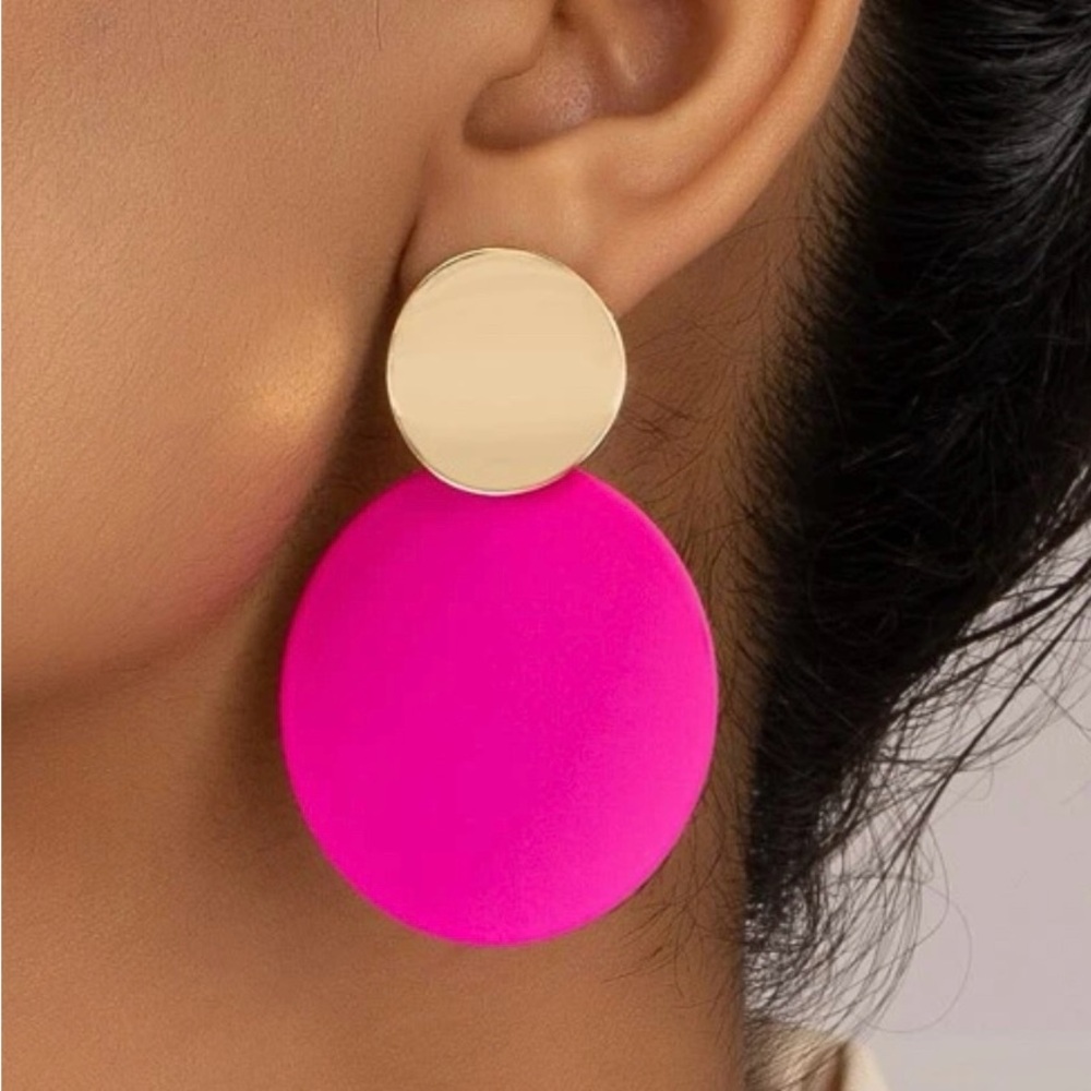 New hot pink round drop earrings